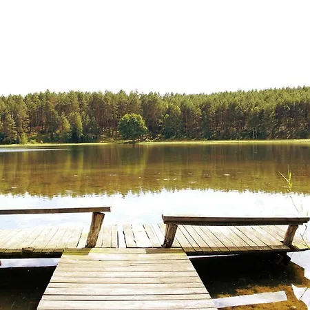 Dom W Sosnowym Lesie Przy Jeziorze Casa vacanze *