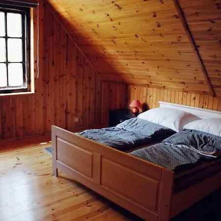 Casa vacanze Dom W Sosnowym Lesie Przy Jeziorze